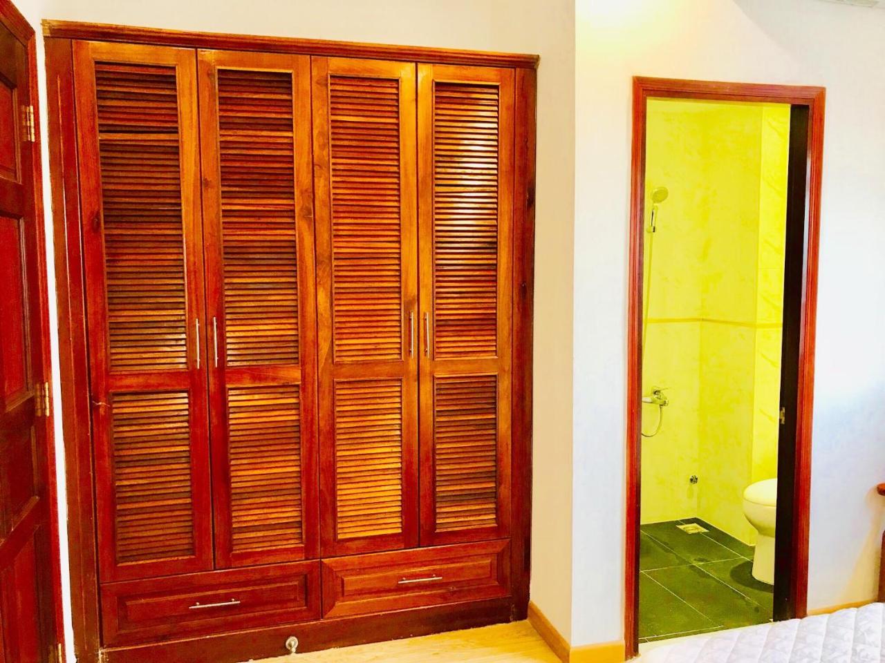 Quynh Anh Hotel ホーチミン市 エクステリア 写真