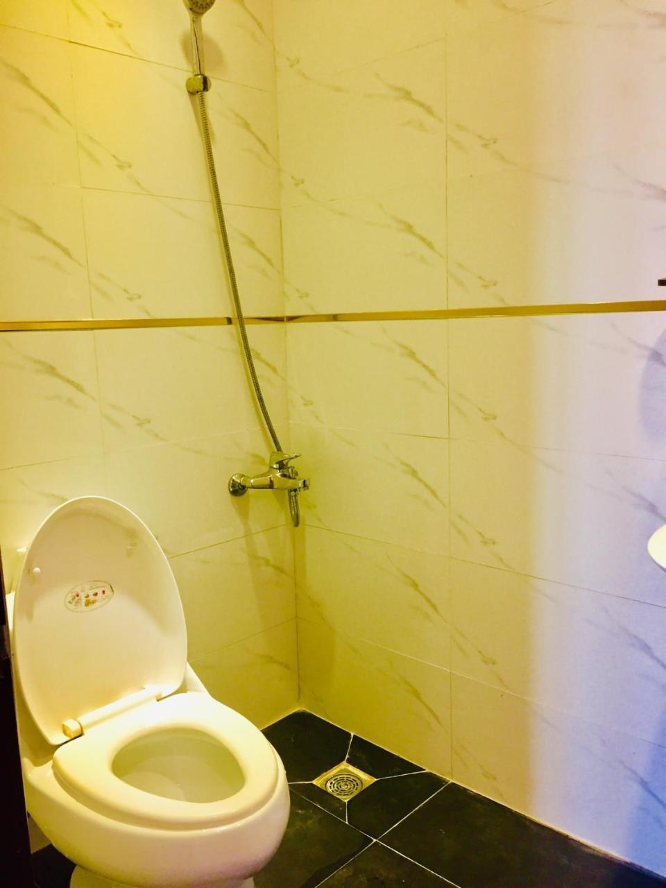 Quynh Anh Hotel ホーチミン市 エクステリア 写真